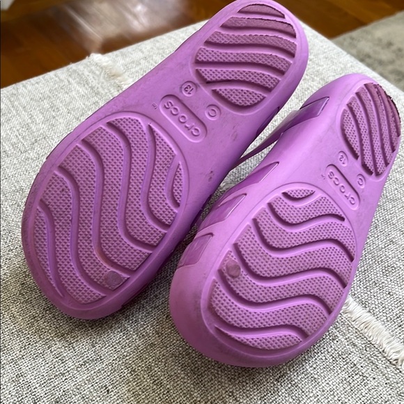 Girls Isabella Crocs Purple Jelly Sandals - Picture 11 of 12